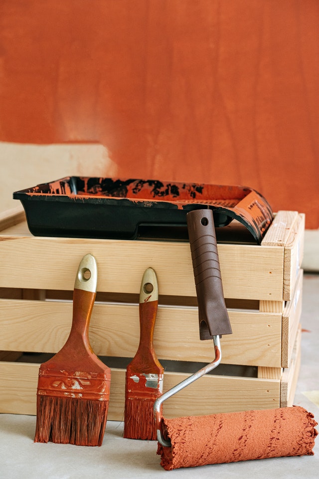 Brush and Roller - red